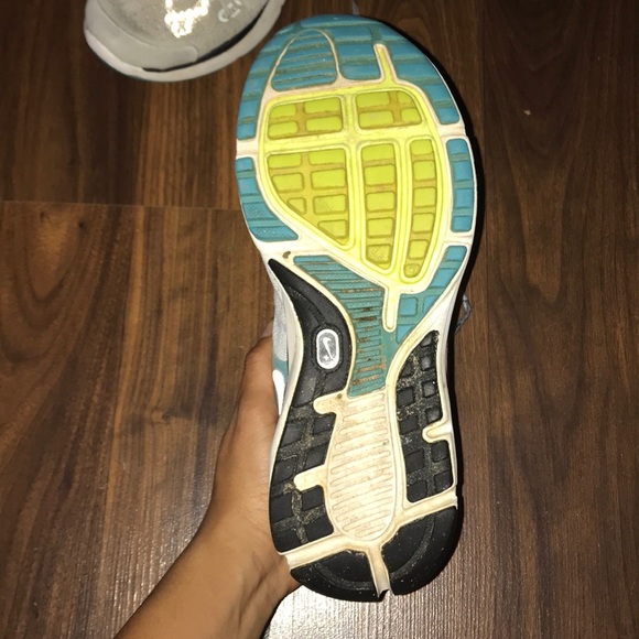 Nike sneakers - Picture 4 of 4